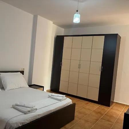 Vali *